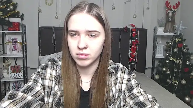 LauraHlot online show from December 2025 06:48:02 PM