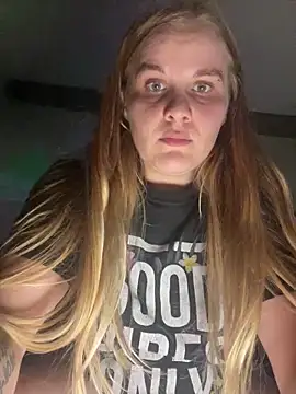 QueenBee2014 online show from February 2025 02:25:01 AM