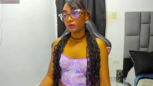 Snapshot of MurphyAngelina chatting on July 2026 03:33:02 AM MurphyAngelina online show from July 2026 03:33:02 AM