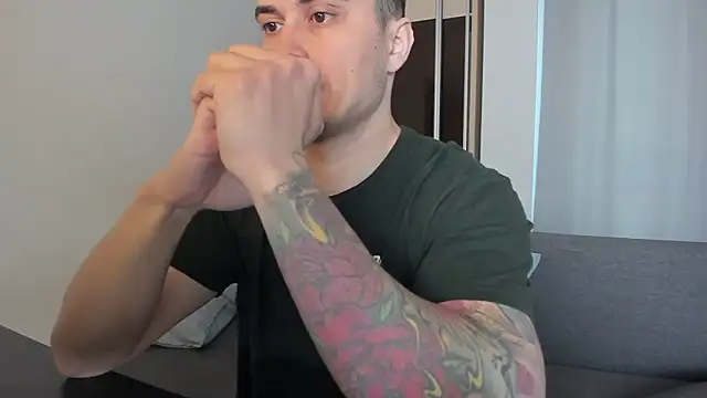 MatMalonne online show from April 2026 07:41:01 AM