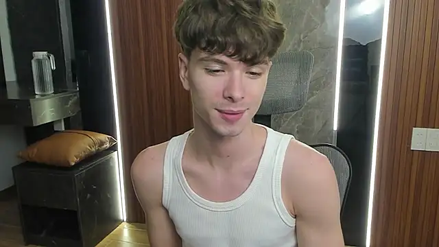 Snapshot of calvin_love_you chatting on April 2026 05:10:01 PM calvin love you online show from April 2026 05:10:01 PM