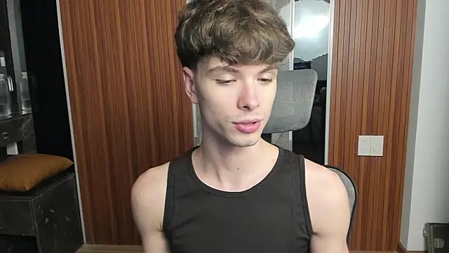 Snapshot of calvin_love_you chatting on April 2026 05:11:01 PM calvin love you online show from April 2026 05:11:01 PM