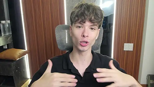 Snapshot of calvin_love_you chatting on April 2026 05:13:02 PM calvin love you online show from April 2026 05:13:02 PM