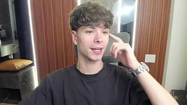 Snapshot of calvin_love_you chatting on April 2026 05:06:02 PM calvin love you online show from April 2026 05:06:02 PM