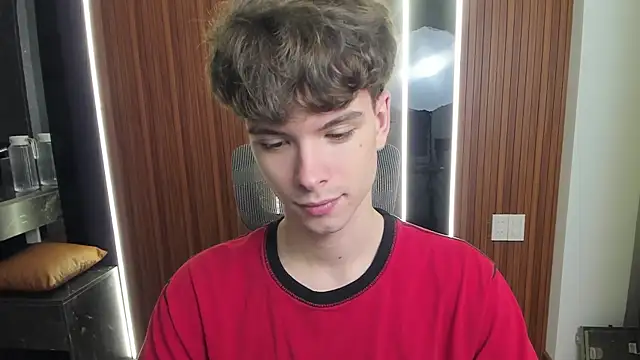 Snapshot of calvin_love_you chatting on April 2026 05:19:02 PM calvin love you online show from April 2026 05:19:02 PM