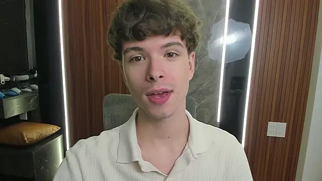 Snapshot of calvin_love_you chatting on July 2026 03:05:01 PM calvin love you online show from July 2026 03:05:01 PM