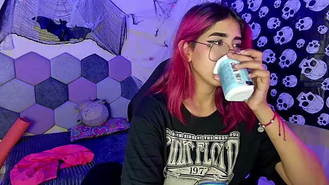 Horny tgn online show from October 2025 07:46:02 PM