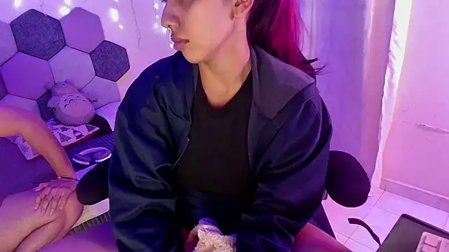 Horny tgn online show from November 2025 06:22:02 PM