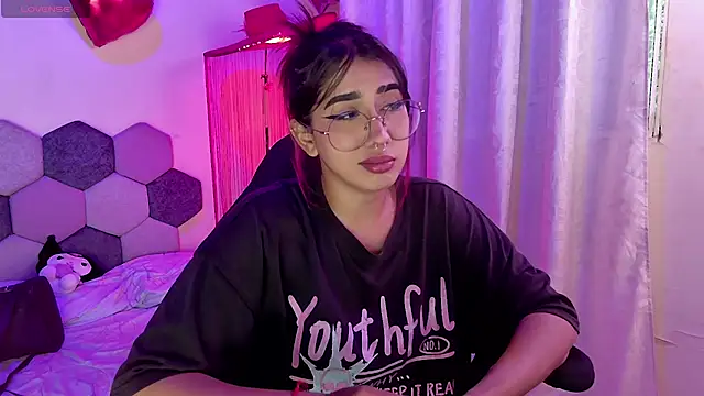 Horny tgn online show from March 2026 05:34:01 PM