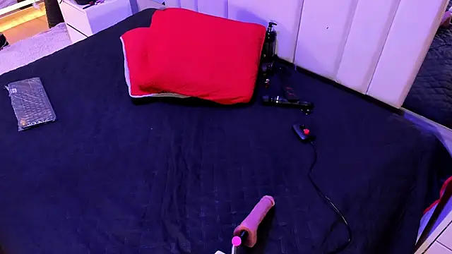 ivannabellini online show from April 2026 02:05:01 PM