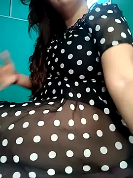 Snapshot of Arohi_is_Live chatting on April 2026 10:07:01 AM Arohi is Live online show from April 2026 10:07:01 AM