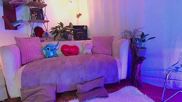 HANNAH LOVEE online show from April 2026 02:55:01 AM