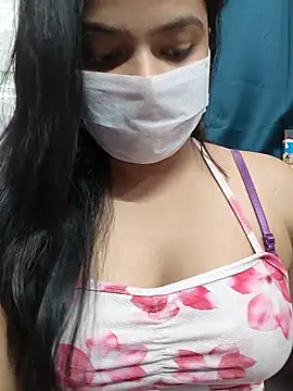 Myloveurvi online show from May 2026 11:18:01 AM