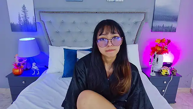 Snapshot of Yommi_Winx chatting on October 2025 09:58:02 PM Yommi Winx online show from October 2025 09:58:02 PM