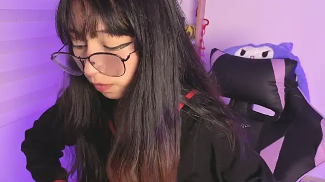 Snapshot of Yommi_Winx chatting on November 2025 12:31:02 AM Yommi Winx online show from November 2025 12:31:02 AM