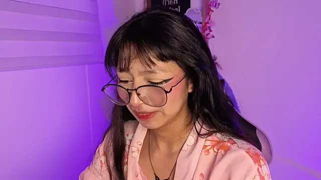 Snapshot of Yommi_Winx chatting on December 2025 03:49:02 AM Yommi Winx online show from December 2025 03:49:02 AM