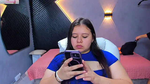 Snapshot of Laia_and_Aloby chatting on June 2026 09:50:01 PM Laia and Aloby online show from June 2026 09:50:01 PM