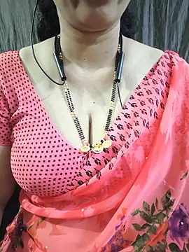 Snapshot of bhuvana555 chatting on June 2026 05:27:01 PM bhuvana555 online show from June 2026 05:27:01 PM
