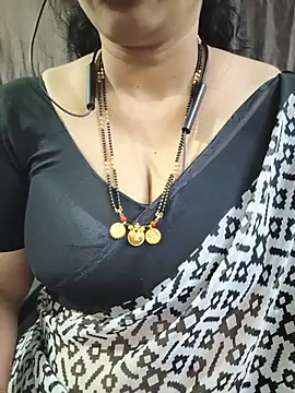 Snapshot of bhuvana555 chatting on June 2026 05:37:01 PM bhuvana555 online show from June 2026 05:37:01 PM