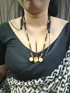 Snapshot of bhuvana555 chatting on July 2026 05:41:01 PM bhuvana555 online show from July 2026 05:41:01 PM