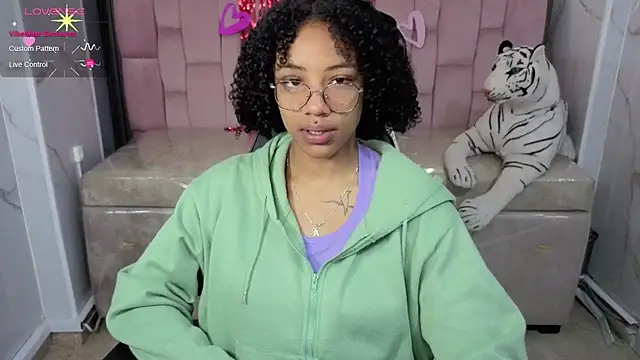 Violeth b online show from February 2026 12:48:02 PM