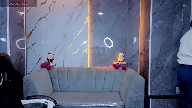 Violeth b online show from April 2026 01:01:02 PM