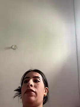 IssabellaLopez online show from May 2026 04:46:02 PM