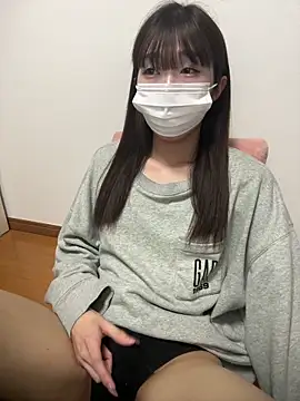 Snapshot of pantumieteruyo chatting on March 2025 01:49:01 PM pantumieteruyo online show from March 2025 01:49:01 PM