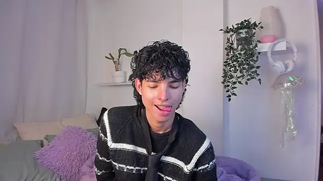 Snapshot of santy-kitty chatting on February 2026 01:22:02 AM santy-kitty online show from February 2026 01:22:02 AM