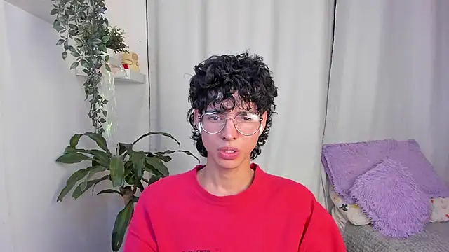 Snapshot of santy-kitty chatting on February 2026 12:07:01 AM santy-kitty online show from February 2026 12:07:01 AM