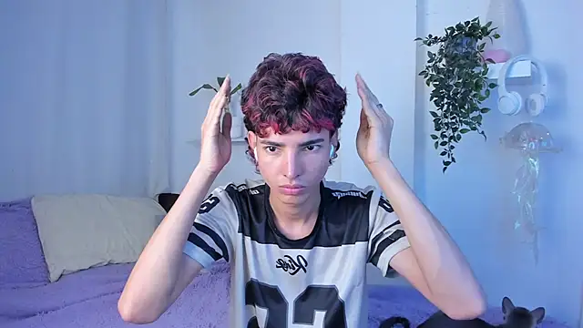 Snapshot of santy-kitty chatting on February 2026 11:27:02 PM santy-kitty online show from February 2026 11:27:02 PM