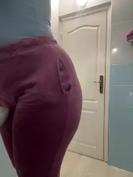 Layla-daloua online show from February 2026 08:25:02 PM