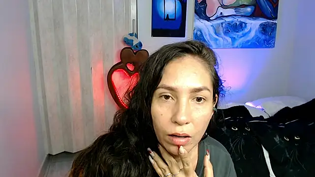 naihroby online show from April 2026 05:23:01 AM