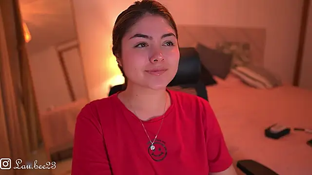 Lau Bee online show from March 2026 08:20:01 PM