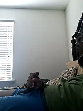 bigboytoy912 online show from April 2026 05:28:01 PM