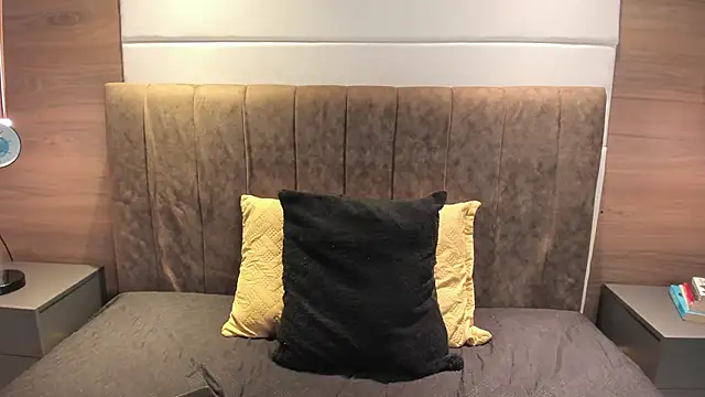 Snapshot of liz_goth chatting on March 2025 01:57:02 PM liz goth online show from March 2025 01:57:02 PM