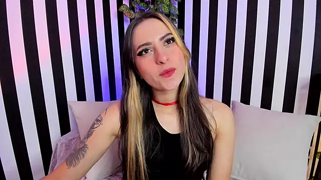 Snapshot of liz_goth chatting on September 2025 12:21:02 PM liz goth online show from September 2025 12:21:02 PM