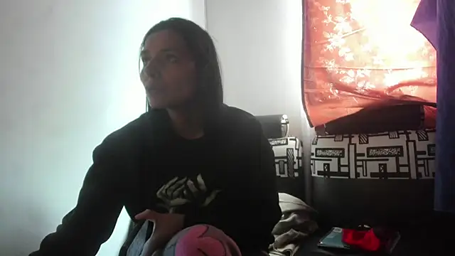 Nathaly love96 online show from July 2026 07:05:01 PM