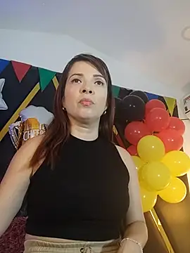 Adel Nesbiit online show from September 2025 07:28:01 PM