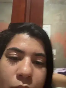 Jhullyfonseca online show from April 2026 06:42:02 PM