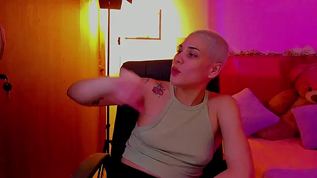 Charlee pink online show from March 2026 10:04:01 AM