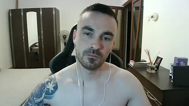 Snapshot of mu5clemania2 chatting on June 2026 06:12:01 PM mu5clemania2 online show from June 2026 06:12:01 PM