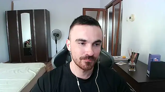 Snapshot of mu5clemania2 chatting on June 2026 05:06:02 PM mu5clemania2 online show from June 2026 05:06:02 PM