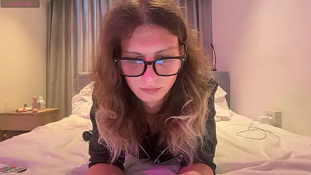 Alice Pinkhead online show from April 2026 09:41:02 AM