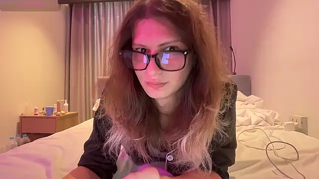 Alice Pinkhead online show from April 2026 08:20:02 AM