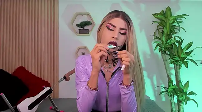 BrianaSchafer online show from March 2025 04:20:02 PM