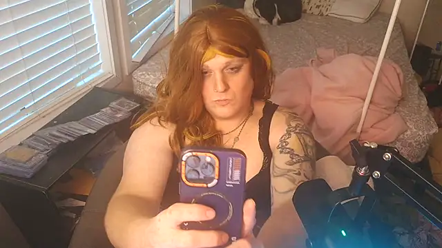 EmberLee online show from December 2025 12:58:02 PM