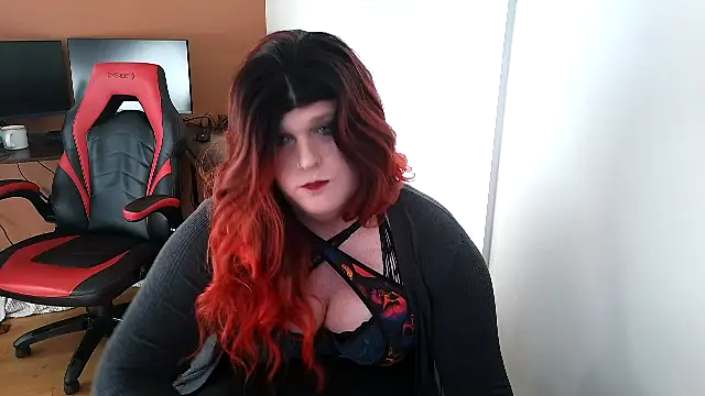 EmberLee online show from June 2026 11:29:01 PM