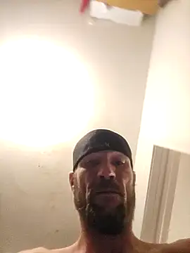 Snapshot of MrandMrsPooks chatting on December 2024 10:51:02 AM MrandMrsPooks online show from December 2024 10:51:02 AM