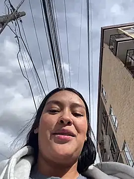 Snapshot of _NINA chatting on April 2026 08:47:01 PM NINA online show from April 2026 08:47:01 PM